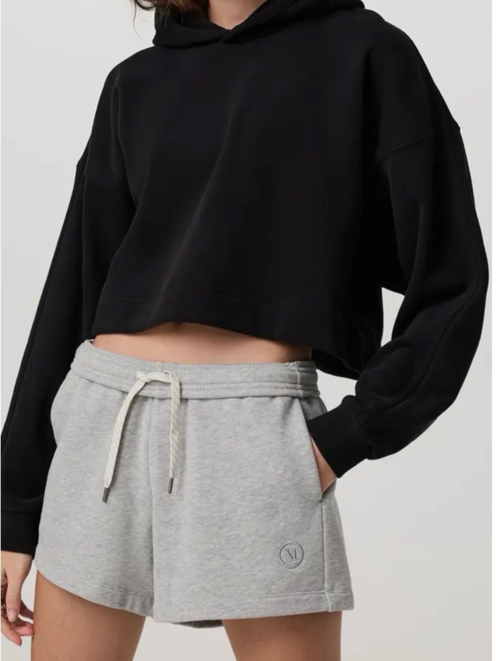 Vuori NEW Sedona Crop Hoodie size Small - Picture 3 of 8